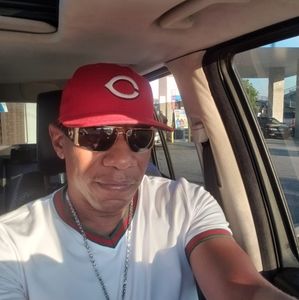 Meet your Posher, Carlos